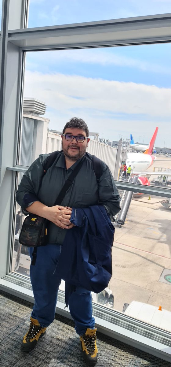 FENASENFCHILE's tweet photo. 🛩️ Nuestro presidente, Christopher Moreno, ya arribó a EEUU, para participar en la Conmemoración del Día Internacional de las Enfermeras/os 2024, organizada por la OPS- Organización Panamericana de la Salud-, en Washington, D.C.
@opsomschile 
@ministeriosalud 
@ASENF_HSBA https://t.co/vf8uKWXa1a
