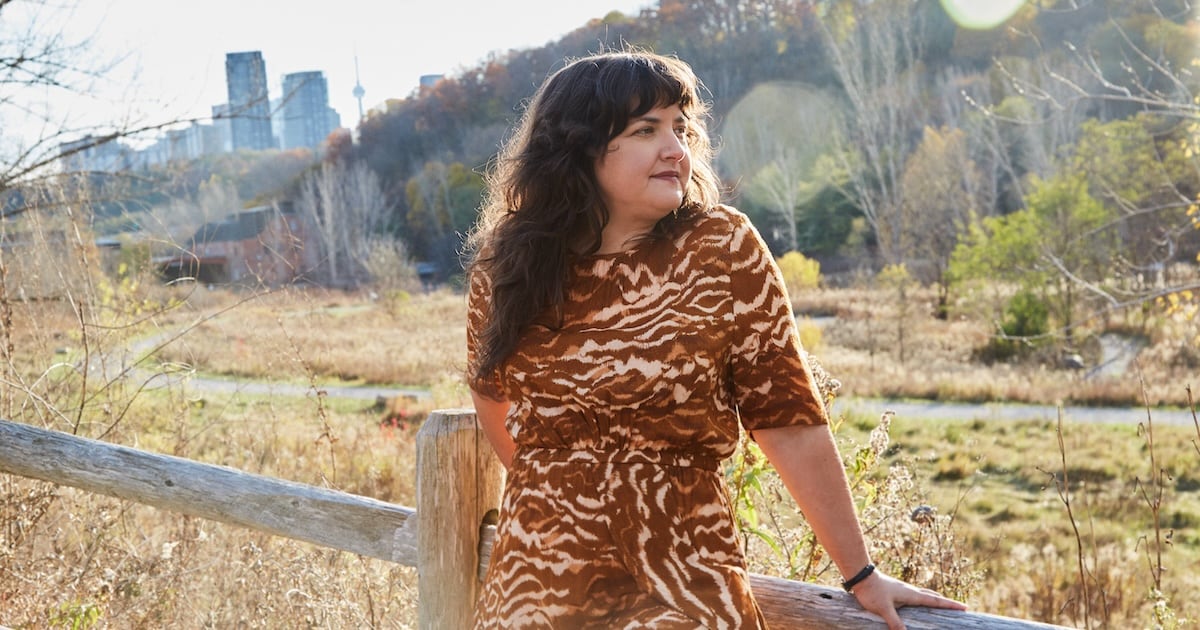 KLOF Mag (@klofmag) on Twitter photo Latest Review: For ‘Anniversary’, <a href="/AbigailLapell/">Abigail Lapell</a> celebrates commitment and growing old together…with music and songs such as these; let’s hope her albums turn into an annual event. klofmag.com/2024/05/abigai… Latest Review: For ‘Anniversary’, <a href="/AbigailLapell/">Abigail Lapell</a> celebrates commitment and growing old together…with music and songs such as these; let’s hope her albums turn into an annual event. klofmag.com/2024/05/abigai…