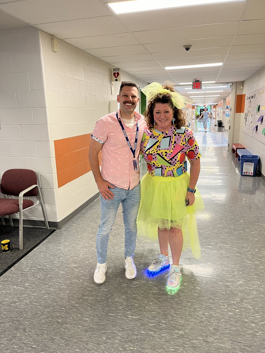 mr_petsche_rms's tweet photo. @RichfieldElem Staff celebrating @RevereStretar’s 40th bday with Throwback Thursday 80s Theme! https://t.co/MIApcBClvG