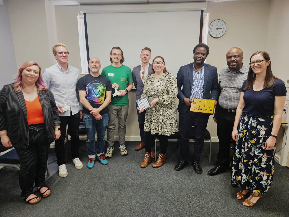 Members demonstrating new technology used for research into music and dementia #rcpsychNWdementia <a href="/ccoreah/">Chukwuma Oraegbunam</a> @robyndowlen <a href="/jenmacritchie/">Dr Jennifer MacRitchie</a> <a href="/mike_neo/">Michael Neo</a> @tcdlewis <a href="/Nmathew16/">Nishanth Mathew</a> <a href="/HylandDeclan/">Declan Hyland</a>