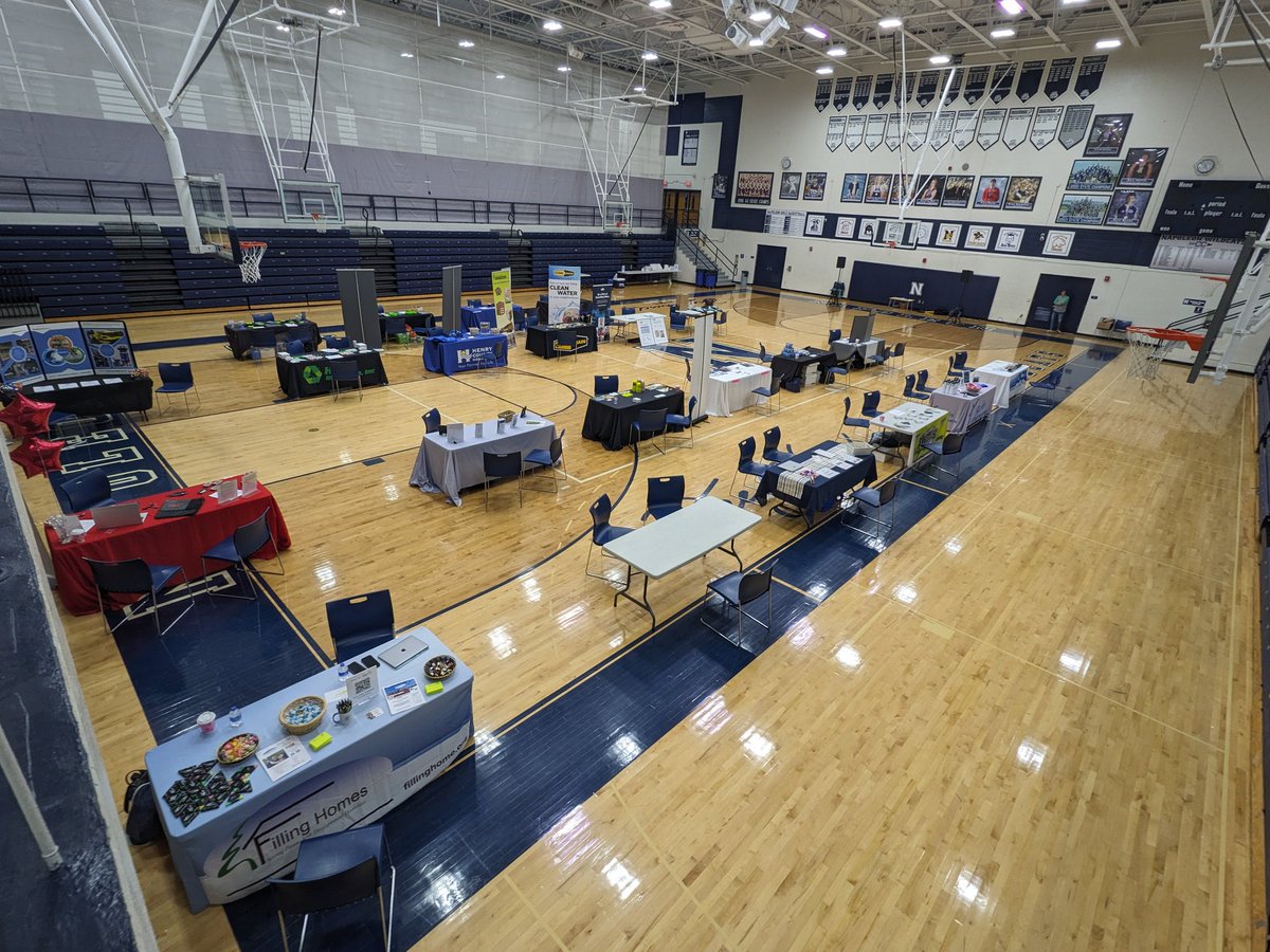 When 23 local employers come together to educate our Henry County seniors on in-demand jobs and conduct job interviews, it's a BEAUTIFUL thing. 

Thank you to our employers! #HenryCountySeniorInDemandJobsDay
