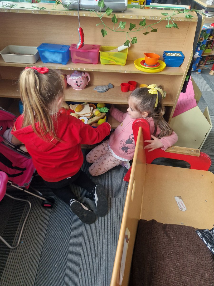 Mrs LowP1b tweet media