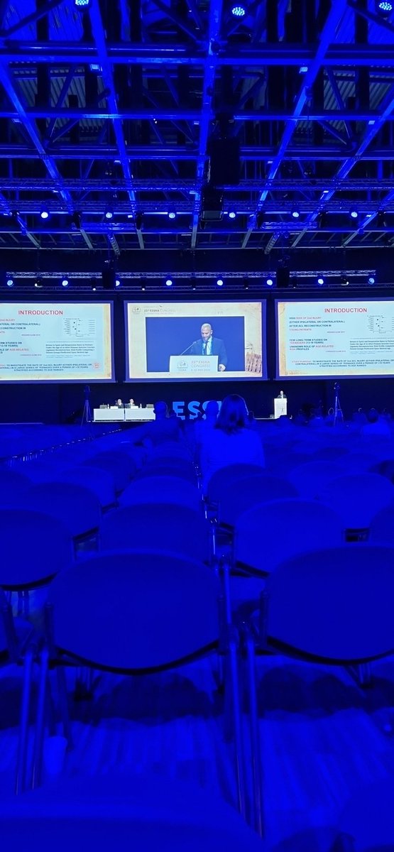 Kind of shocked at the #ESSKA best papers today. KOOS used for all kinds of diff knee injuries, all focusing on the same MCID value across all conditions and diff time points. Total KOOS reported as well. Invalid. But no-one is discussing it. Best sports science in Europe