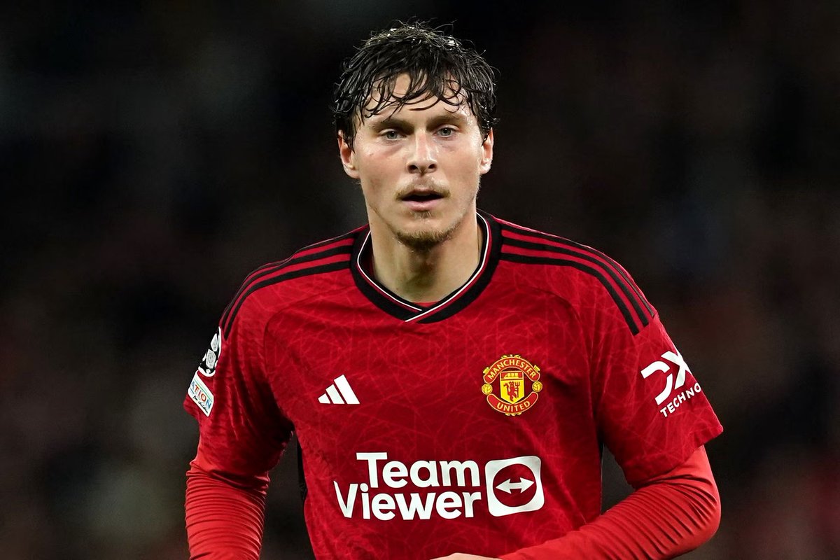 🚨 JUST IN:

Manchester United have put Victor Lindelöf up for sale! #MUFC [@alex_crook, @talkSPORT]