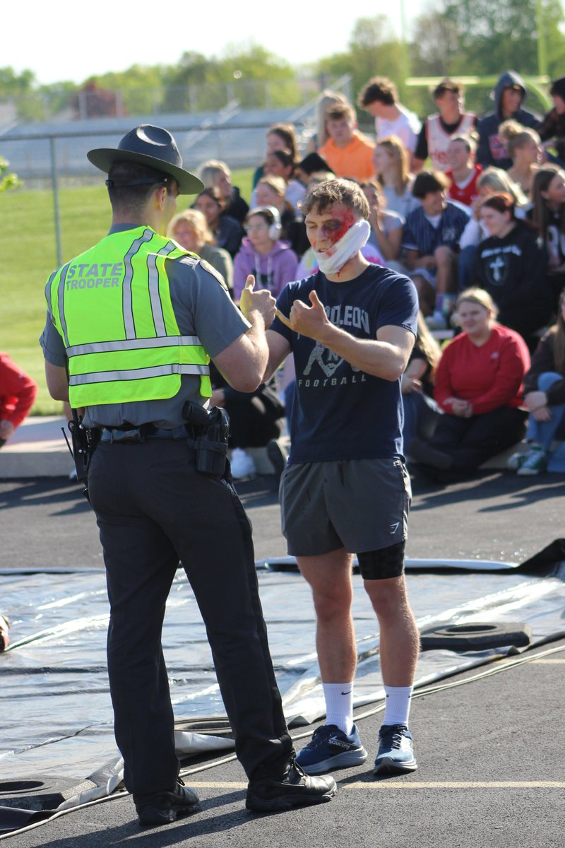 Recently, Tpr. Ian Blackwood, Bowling Green Post, joined @Napoleon_Police & public safety partners for a mock crash at Napoleon High School. Students watched as a simulated #ImpairedDriving crash unfolded, reminding all to make good choices behind the wheel during prom & always.