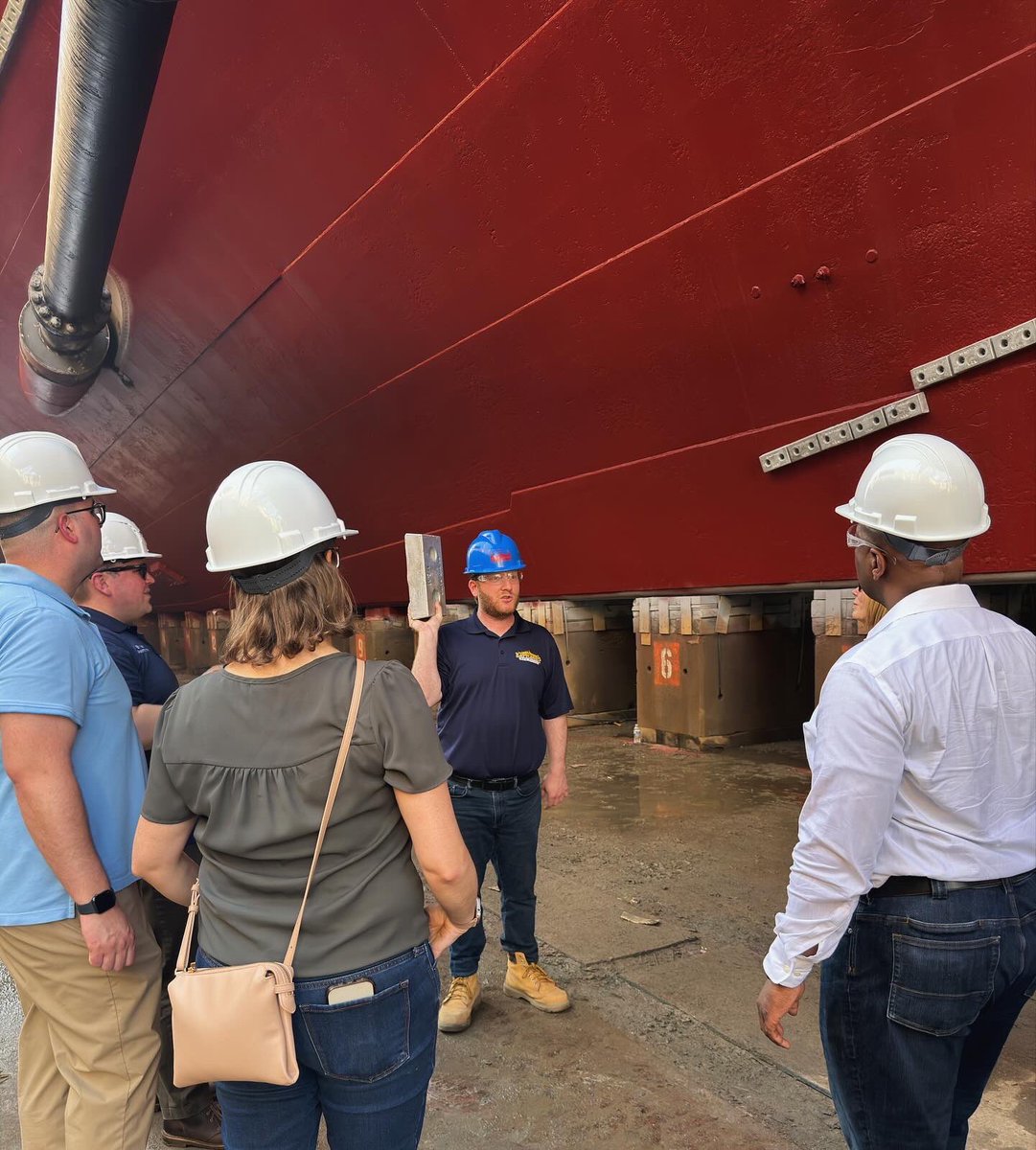 Yesterday, we welcomed Senators Nilsa Cruz-Perez and Latham Tiver; Assemblymen @BillMoen, @Cody_D_Miller, @AsmBillSpearman, @AswAndreaKatz; and Camden Mayor Vic Carstarphen @CityofCamdenGov for a dry dock tour.