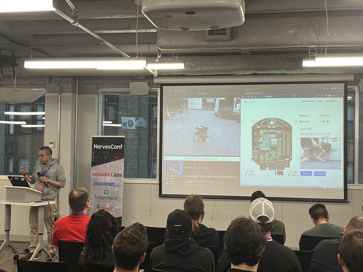 takasehideki's tweet image. demo of micro-mouse with @NervesProject and our #Rclex happens :D #NervesConf #GigCityElixir
