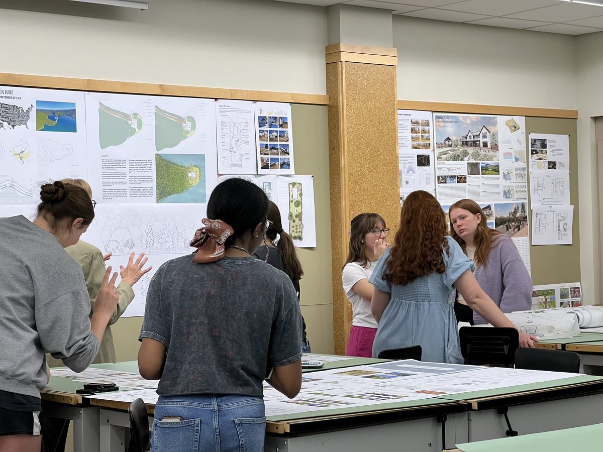 #students are great! And presenting to clients and professionals in #ecological #landscape #design. @UNL_IANR @UNL_CASNR @unlagrohort