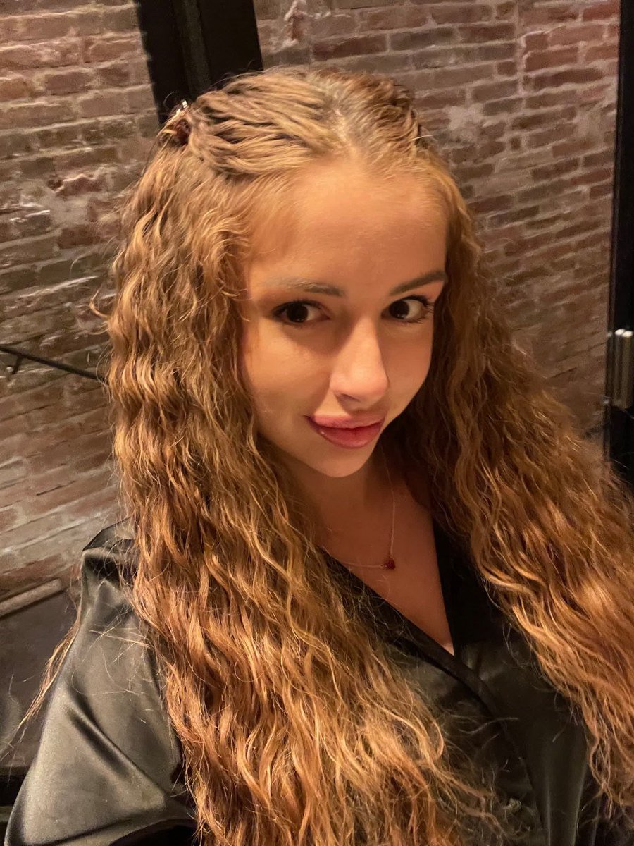 Molly💥Teon tweet media