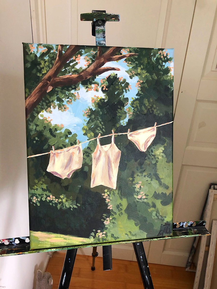 MariMakinen's tweet photo. Esikoinen otti pitkästä aikaa siveltimen käteen, syntyi jatkoa pyykkiaiheisiin.
Tulee kyllä kesäfiilis!
#nuorentaidetta #pyykit #kesä #art #taide https://t.co/qIT8CNhLsk