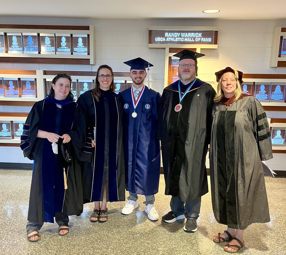 USCAhpsp's tweet photo. Congrats to our History graduates! #graduation2024 https://t.co/PNgCTLr8yO