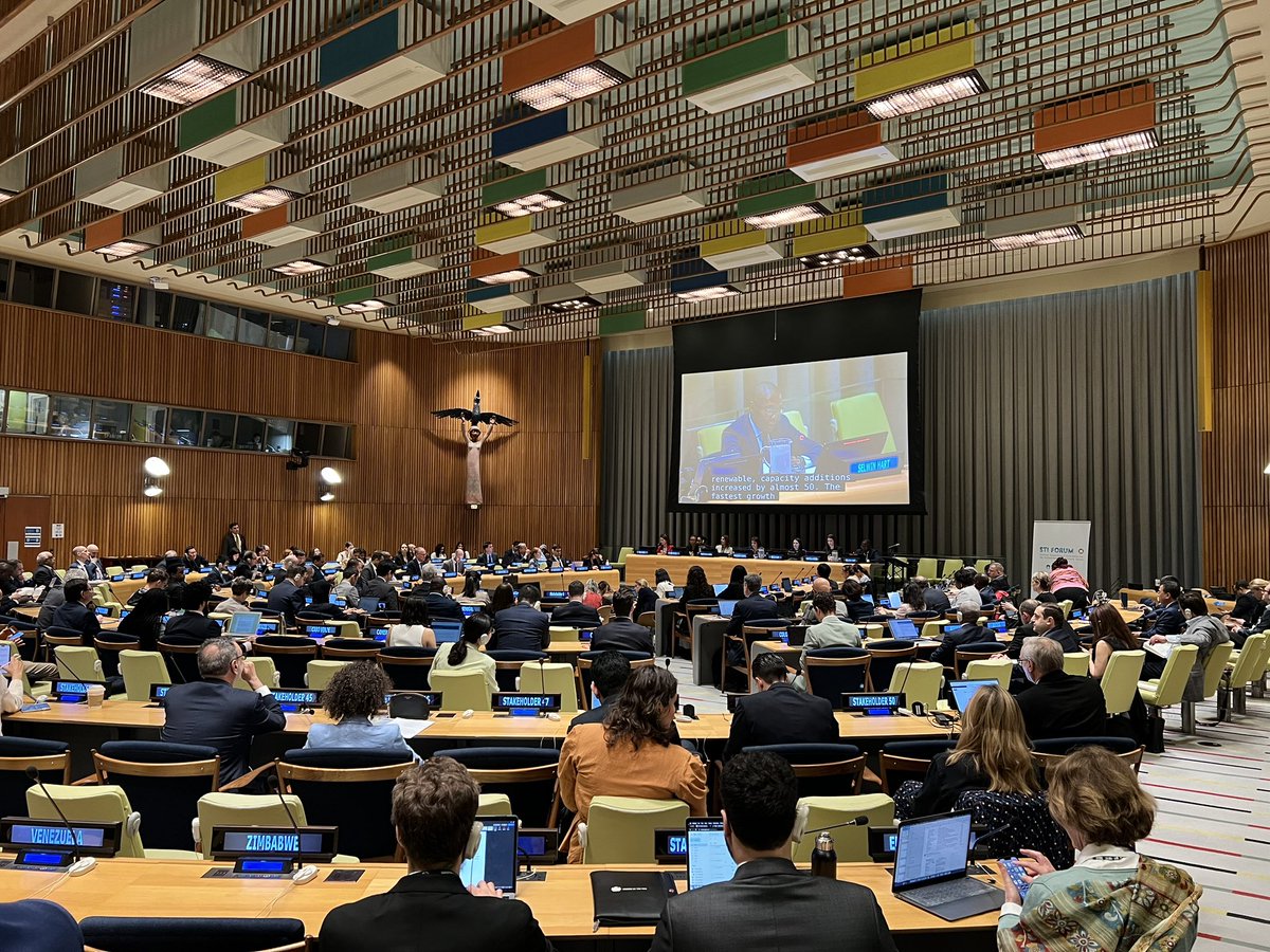 🇩🇰 & 🇻🇨 are excited to co-chair this year's Science, Technology and Innovation Forum! How can we harness the power of science and new technologies, including AI, to address tackle climate change and boost SDG implementation? Follow along ℹ️ sdgs.un.org/tfm/sti-forum