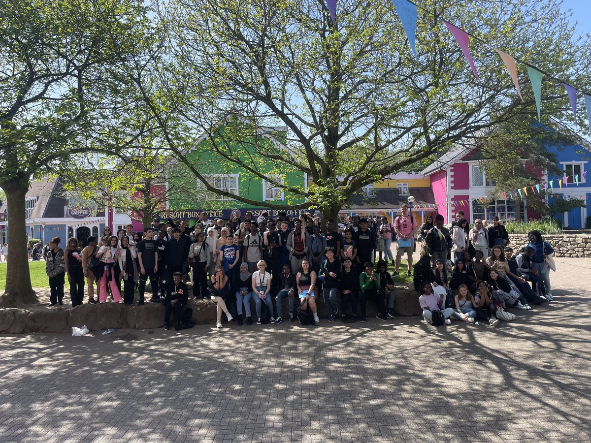 An amazing, fun filled day at @altontowers with the best students from @coopbellevue 🎢 The staff commented on how polite and well behaved our students are! Today they truly showed their character by doing the right thing even when nobody was watching 🩵