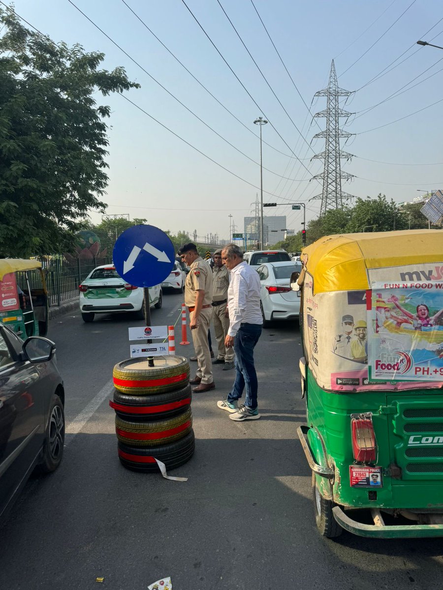 Gurugram Traffic Police tweet media