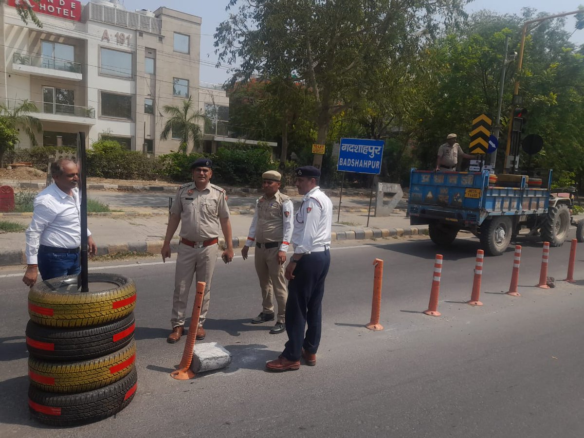 DCP Traffic and ACP Traffic East. Have undertaken an unique initiative to reduce accidents and damage during accidents, by installing Tyre layered crash barriers at various locations in DLF area with the help of RSO Team