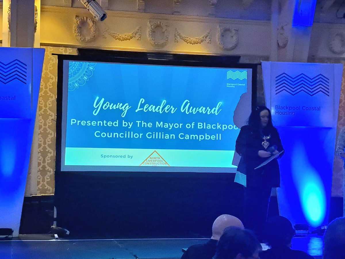 It's been an inspirational afternoon learning about the wonderful volunteer work that is taking place in our Blackpool.  Fingers crossed for the next award. Together we are stronger. Together we can make all people feel happy safe & able to shine #BeYourBest for Blackpool Service