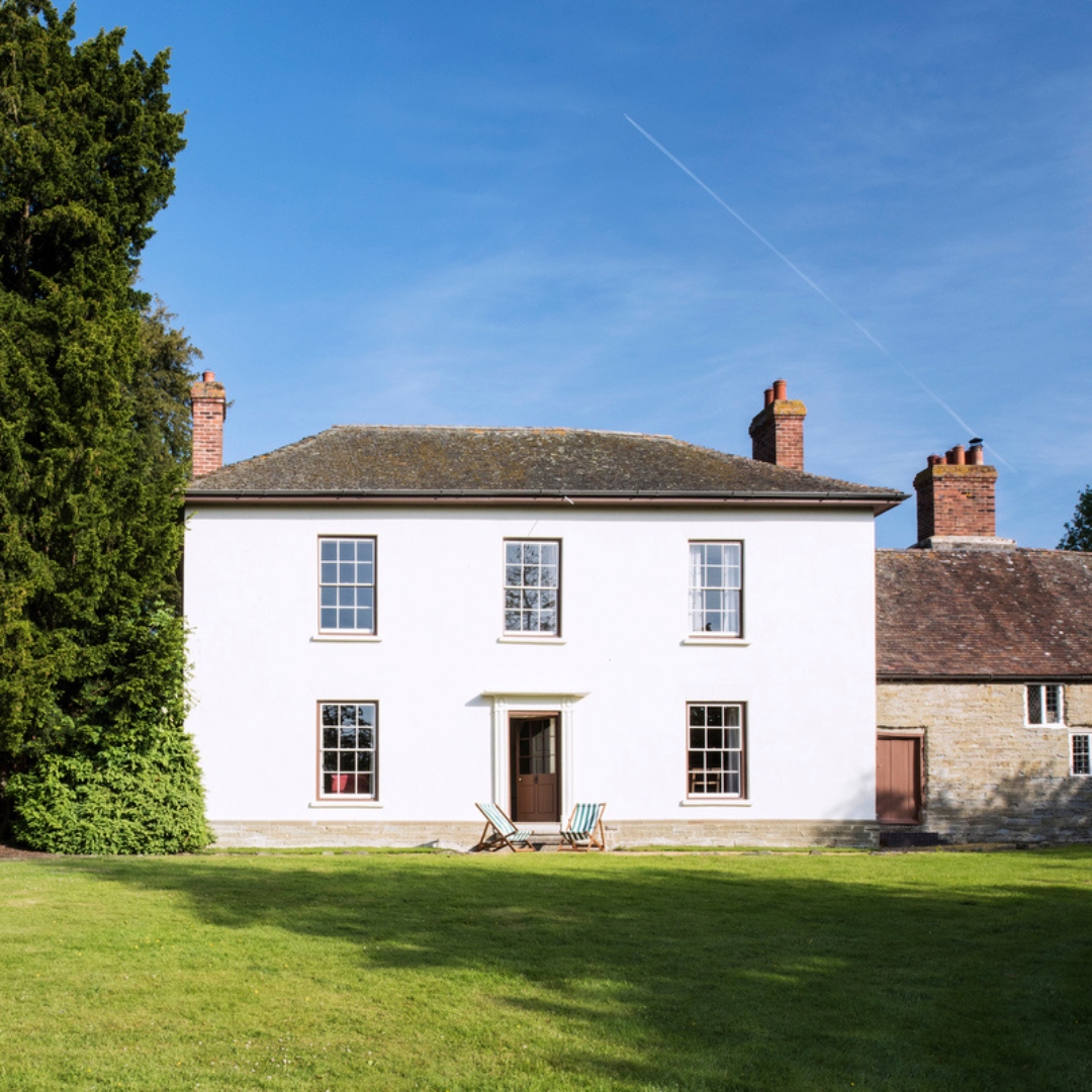 Brighter days are here, and there’s still time to enjoy 20% off May escapes to some of our most sought-after larger Landmarks. Time for a group getaway? Head to our late availability page to browse and book: bit.ly/44w4moB Photo: The White House, Shropshire Sleeps: 8