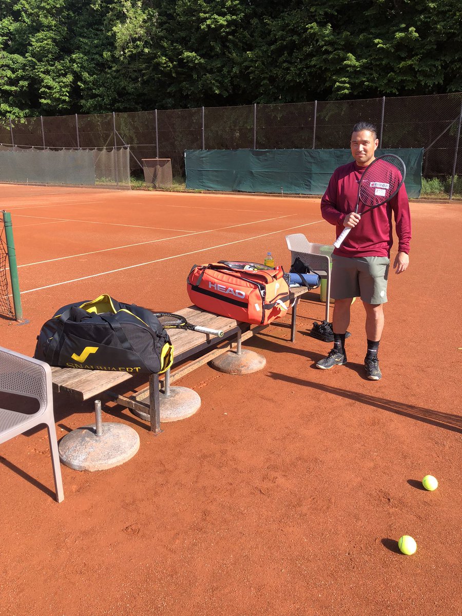 大会使用球はダンロップFORT ALL COURT🎾
AOとも日本のFORTとも違う感じ🧐

今日は午前と午後1時間ずつ練習をして明日から試合開始です🎾
初戦はポーランドの選手とになりました🇵🇱