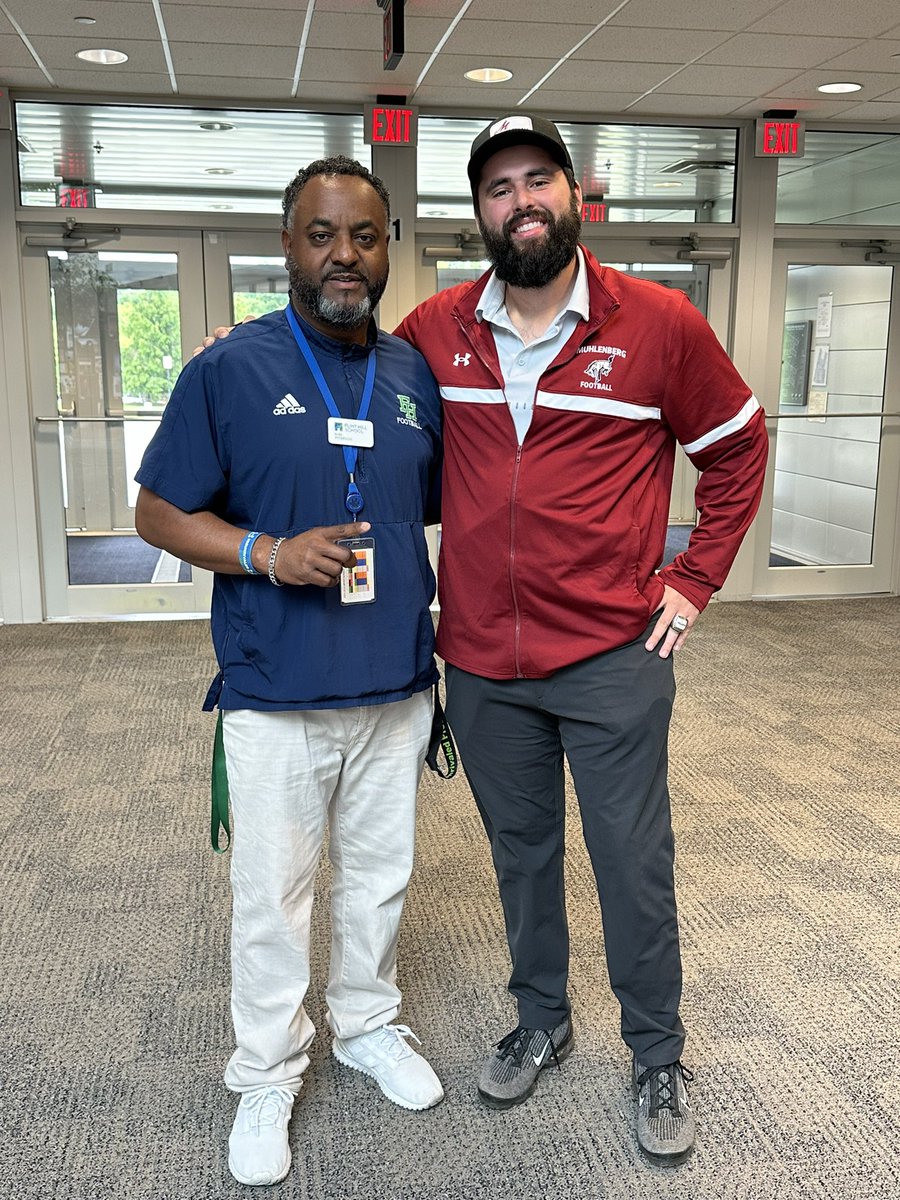 CoachP_eterson's tweet image. Great morning with my guy @Coach_Roman @DigInMules #DIGIN #SparkTheFlint🔥