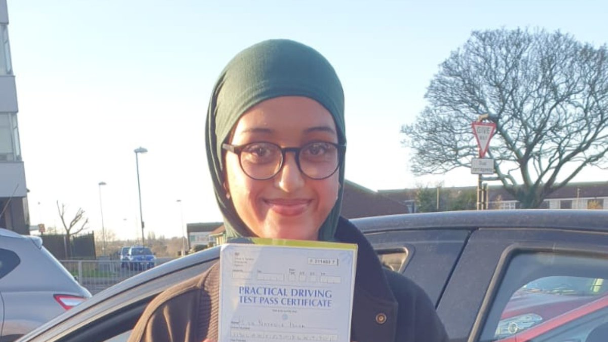 justpassltd's tweet photo. Congratulations to passing your driving test! Well done!  📷📷   
Visit Our Website:ehttp://justpass.co.uk           
Contact Number: 07435 962919          
Email: admin@justpass.co.uk          
#drivingtest #drivingtestpassed #drivinglicense #drivinginstructor https://t.co/knR9n7p2ri
