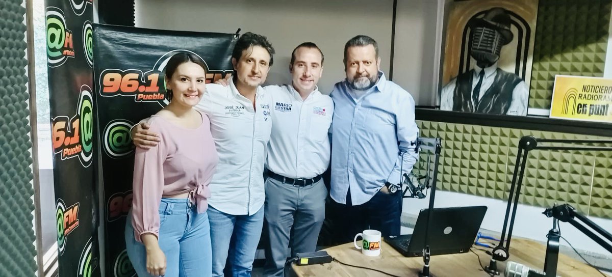 Esta mañana iniciamos la jornada con @MarthaIBerraA y @Tono_delaVega peor además me encontré con nuestro amigo y próximo Presidente de #Puebla @marioriestra Vamos a ganar!