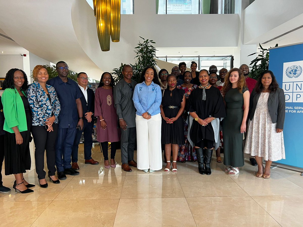 UNDPAfrica's tweet photo. Great collaboration b/n the Regional Programme and Governance & Peacebuilding teams @UNDP #RSCA.
Joined by governance experts from #BPPS & 11 Country Offices, the workshop was truly a global exercise in knowledge sharing and collaboration!
🇲🇼🇬🇭 🇸🇱 🇸🇿 🇱🇷 🇳🇦 🇸🇸 🇲🇺 🇲🇷 🇷🇼 🇸🇳 https://t.co/xrqViUflHR