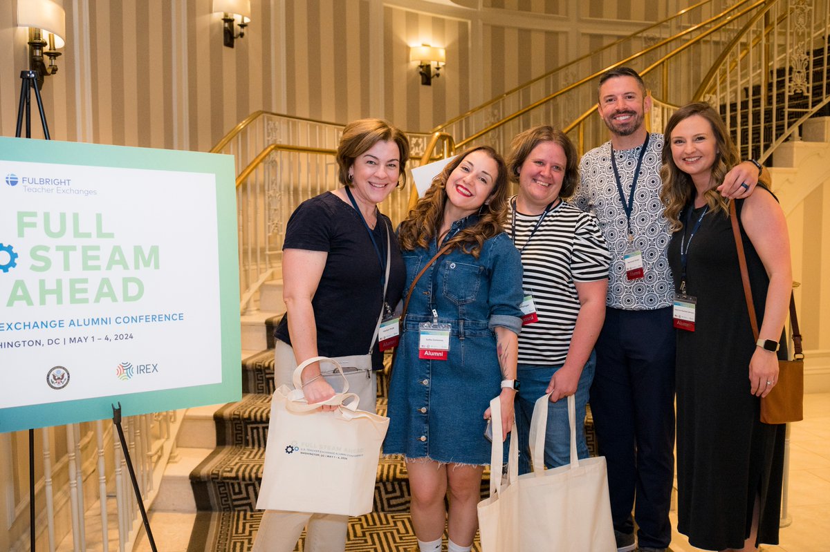 Approximately 100 #Fulbright Teacher alums demonstrated how they go 'Full Steam Ahead' during a conference in Washington, D.C. this week! 🔗 Learn more about @FulbrightTeach here: bit.ly/3QCCwBi #Fulbright #TeacherAppreciationWeek