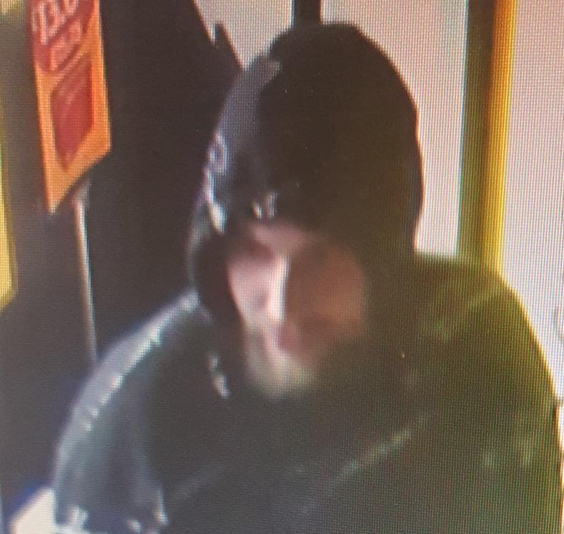 #APPEAL: We have released a CCTV image of a man we would like to speak to in connection with an assault in Burton-on-Trent last month. Read more: orlo.uk/eI4P3