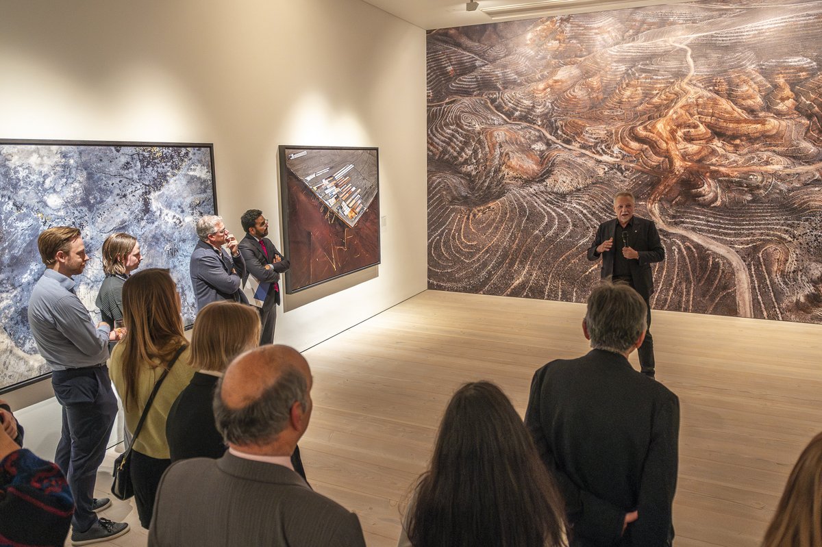 Renowned Canadian photographer and @imagearts_tmu alum @EdwardBurtynsky recently showcased his latest exhibit 'Extraction / Abstraction' at @saatchi_gallery in London, UK! Learn more about Burtynsky's work and exhibit here: torontomu.ca/the-creative-s… Photo by @timangerphoto