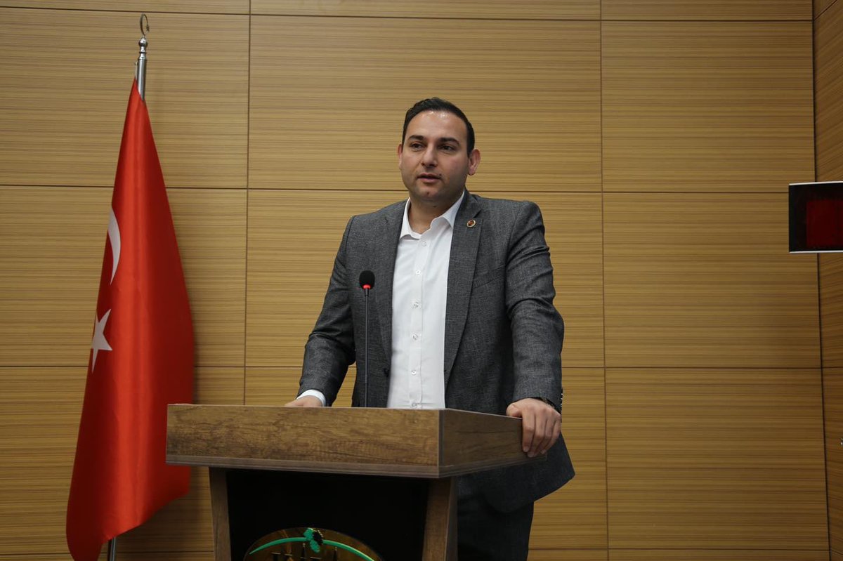 Mayıs ayı olağan meclis toplantımızda Çiftçi Malları Koruma Başkanlığı seçimini gerçekleştirdik. 

Seçim sonucunda Çiftçi Malları Koruma Başkanı Seçilen Ali Gündoğmuş’u tebrik ediyor, şehrimize hayırlı olmasını diliyorum.