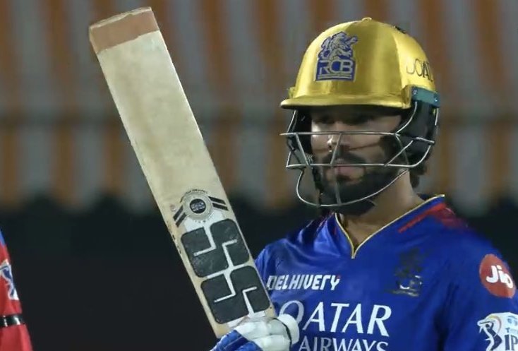 CricketFeedIN's tweet photo. Rajat Patidar in away games in IPL 2024
0(3) vs CSK Chennai
50(26) vs MI Wankhede
52(23) vs KKR Kolkata
50(20) vs SRH Hyderabad
55(23) vs PBKS Dharamsala
#PBKSvsRCB #PunjabKings #Maxwell #Goenka #KLRahul #Kohli #WillJacks #Kaverappa #Patidar
#HarshalPatel https://t.co/SaYsu29Jqh