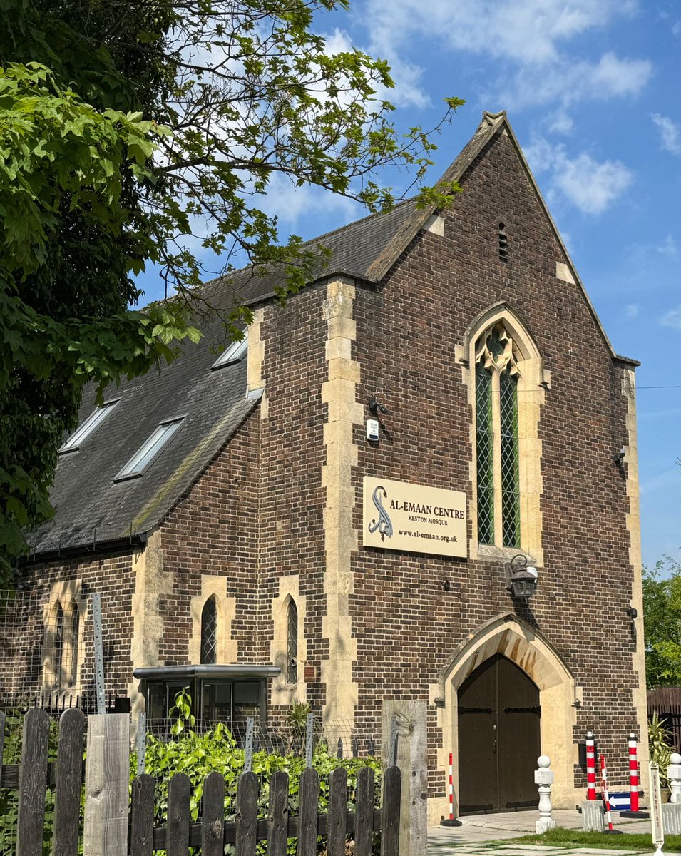 JamesPGoddard90's tweet image. This is the Al Emaan Keston Mosque in Bromley

Muslims purchased this centuries old Church in 2014 &amp;amp; it was converted into a Mosque in 2016

Ultimately people turning their backs on God and mass Muslim migration has enabled this.

The Islamification of the UK continues