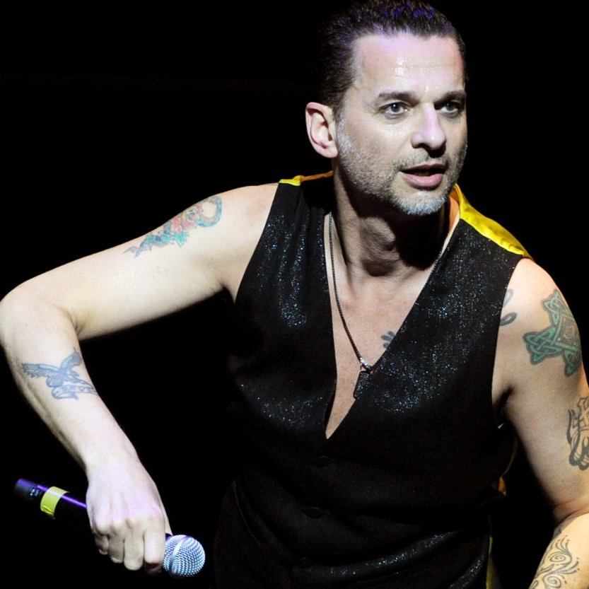 Hoy cumple 62 años el fabuloso Dave Gahan, vocalista de la banda británica Depeche Mode.