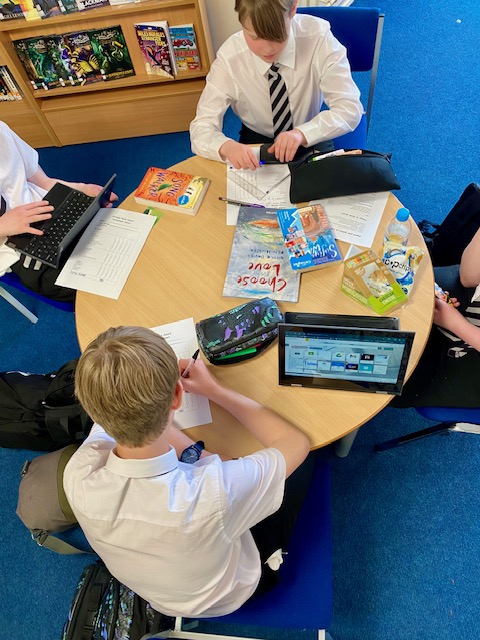 @somervaleschool - Our @CarnegieMedals Shadowing Group of students have been busy reading, reviewing and scoring their favourite shortlisted books for this year's Awards. Who will win this year? 📚📚 #carnegiemedals #readingforpleasure #wearesomervale #bookandbiscuits
