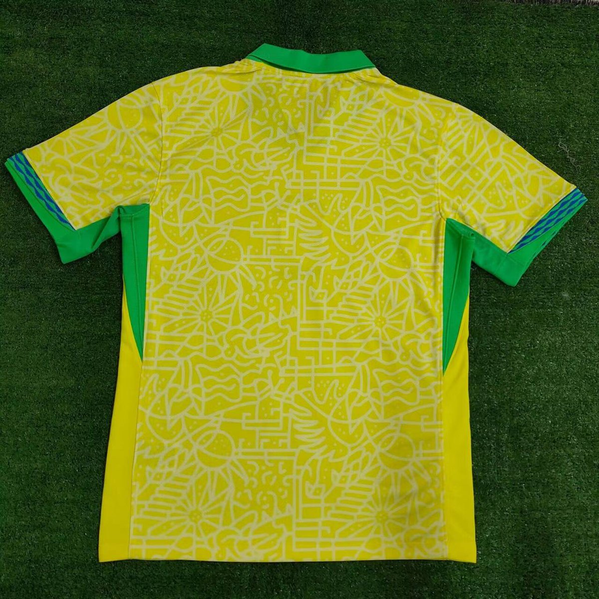 Nueva camiseta de la Selección de Brasil

#brasil #viniciusjr #neymarjr #futbol #camisetasdefutbol #equipacionesdeportivas #camiseta #viral #fyp #foryou #parati