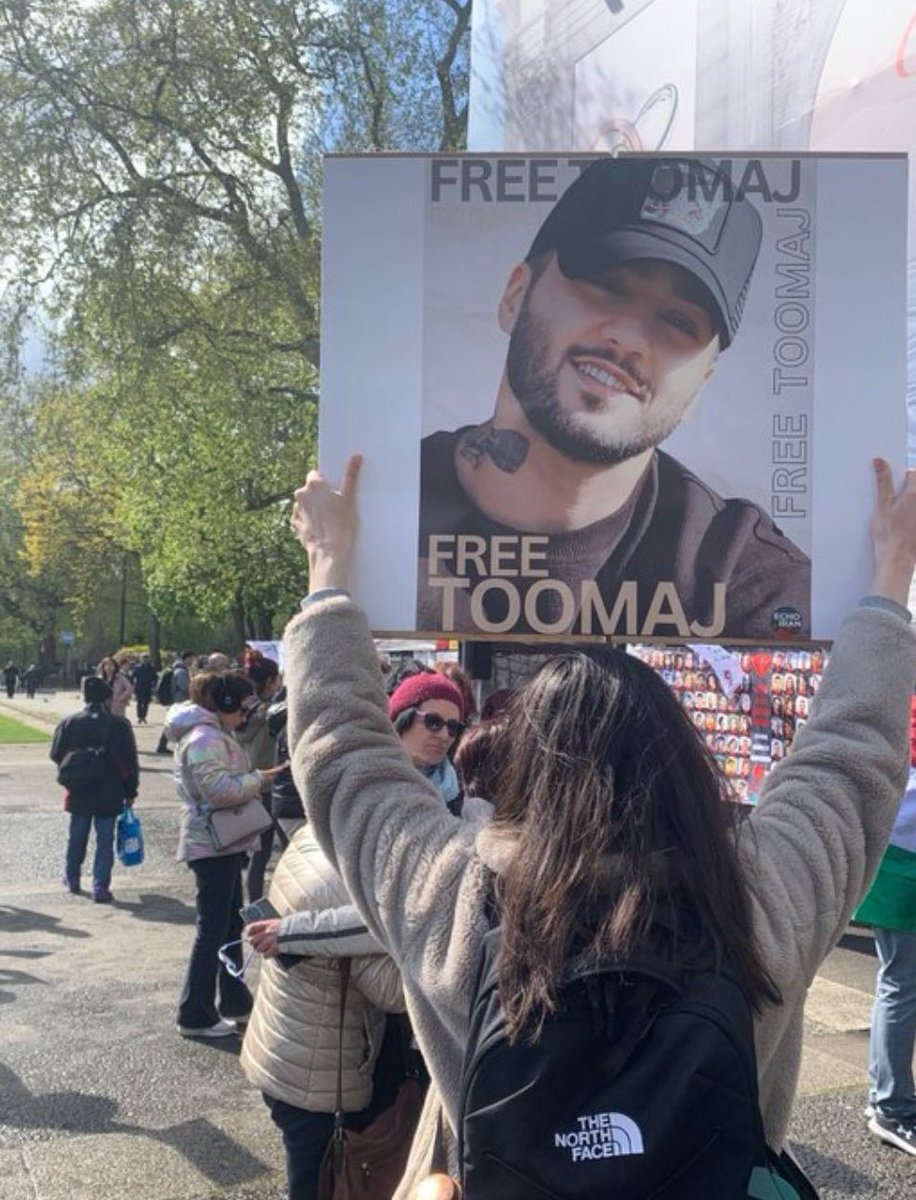 @Eurovision Art is not a crime, and the artist is not a criminal. 

The artist should not be in prison

Please be the voice of #ToomajSalehi, the beloved rapper who has been sentenced to death simply for speaking up for his people and using rap music as a form of protest 

#FreeTooamj 

@UN
