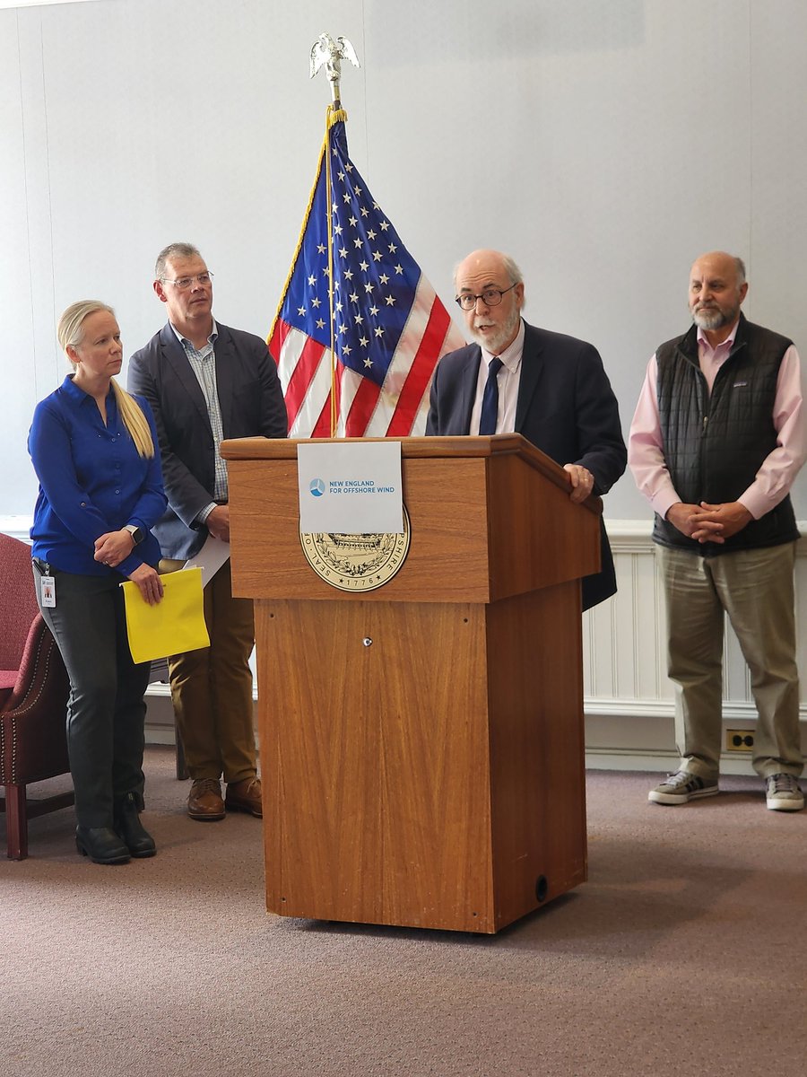 'We can not let the benefits of offshore wind (cheaper energy supply, job creation, health benefits) flow around us to other States in New England...We can not be a no investment zone for clean energy in the region' - @SenDavidWatters @NE4OSW press conference #NHPolitics
