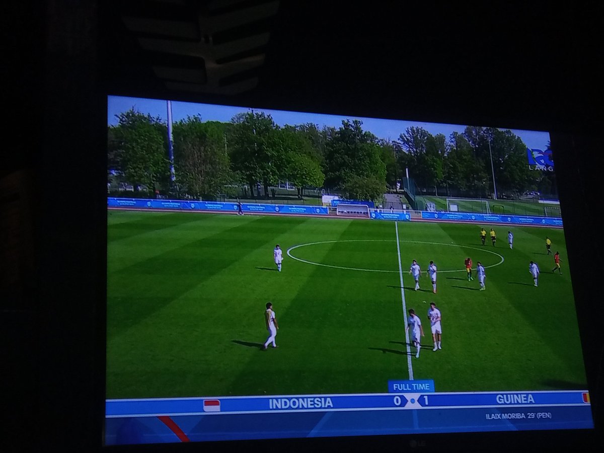 MSghitaww's tweet photo. yaelah, menang grgr pinalti

Indonesia vs Guinea
#IndonesiavsGuinea #TimnasIndonesiaU23 #FIFA 
#Indonesia https://t.co/L0J550C0aR