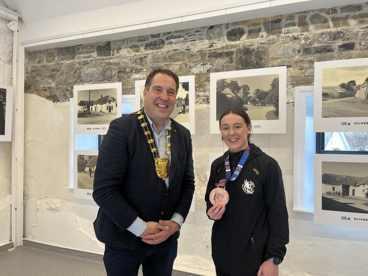 A real honour as Mayor of @Fingalcoco to welcome home #Ballyboughal heroine Niamh Fay following her medal success at the Euro CShips in Bulgaria.What a talent with great support from her Mam & Dad,Sharyn-Gary,the Fay family, Niamh’s Club Phoenix & the wider Fingal Community🇮🇪👏