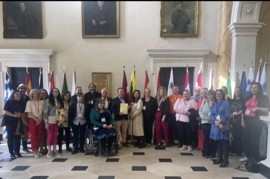 AsIAm was proud to stand with advocacy groups and other organisations in support of Tom Clonan’s Disability Bill 2023 in Seanad Éireann.