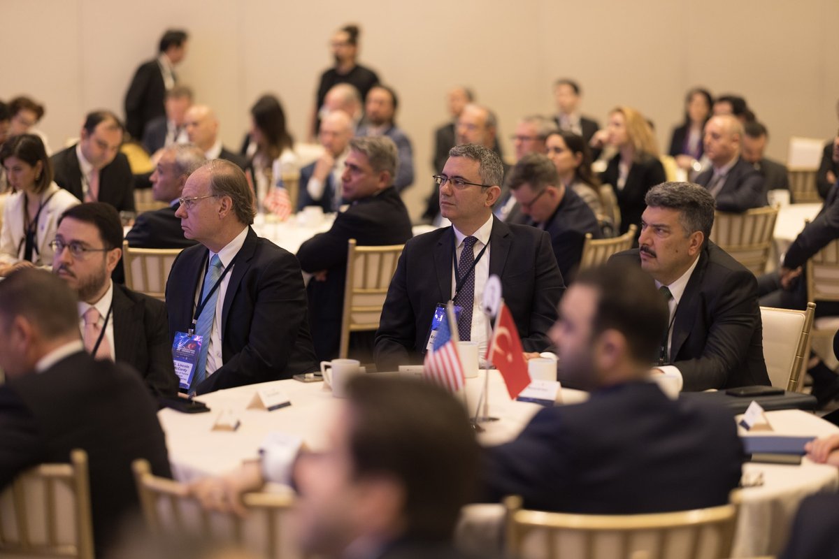 Beklenen an geldi! 🌟 

🇹🇷 ve 🇺🇸 liderlerin, iş dünyası temsilcilerinin, akademisyenler ve değişime öncü olanların bir araya geldiği 39. Amerikan-Türk Konferansı #ATC başladı. 🌐💼 

/ / /

The moment has arrived! 🌟 

The 39th American-Turkish Conference #ATC kicks off, bringing