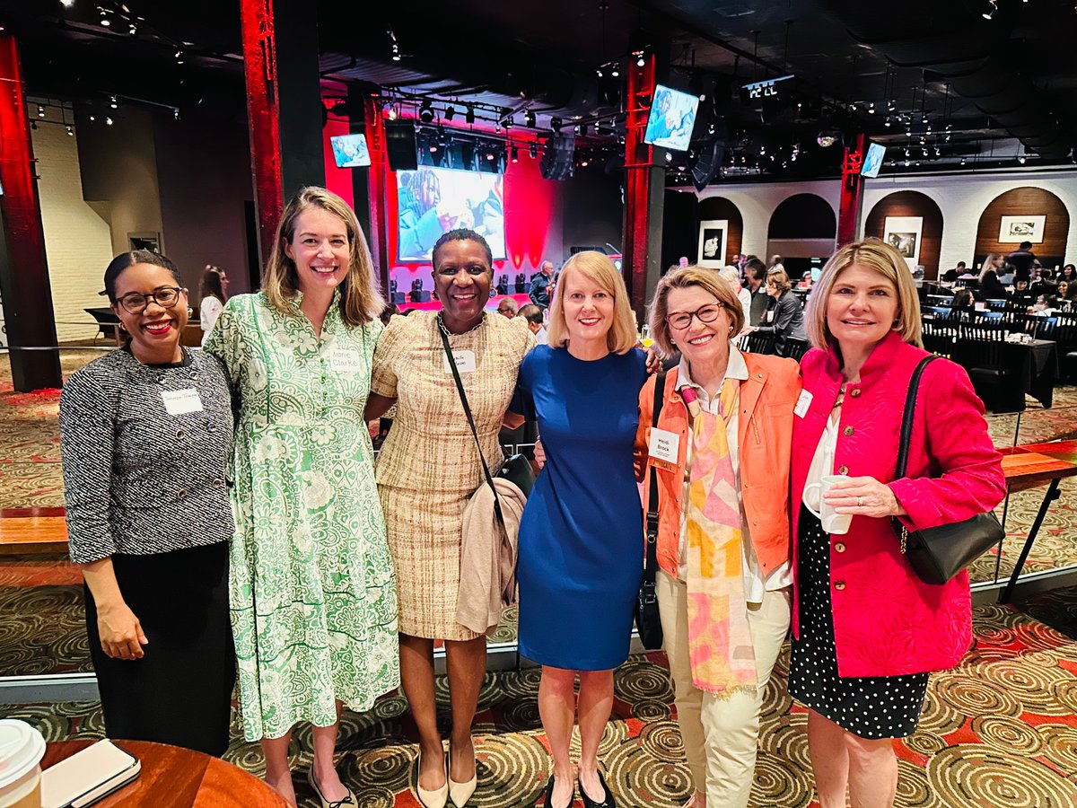 The work of @dcck is so important. Addressing #DC community hunger through job training and job creation over the last 35 years. I was delighted to attend yesterday's 'Hungry for Change' Event with leading friends. @AlisonBodor @ShonziaThompson @ISAPrez @MikeCurtinDCCK