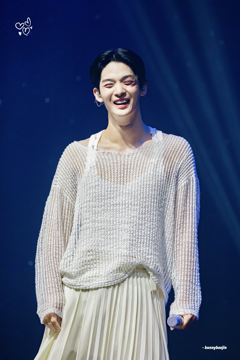 bunnybaejin's tweet photo. ｡ﾟﾟ･｡･ﾟﾟ｡ 
ﾟ。 생일 너무 축하해 우리 지녕이 ᡣ𐭩ྀིྀི₊ ⊹
　ﾟ･｡･ﾟ

—
#오월의행복_배진영_생일축하해
#ForeverJinYOUNGDay https://t.co/YXyZkZQZyi