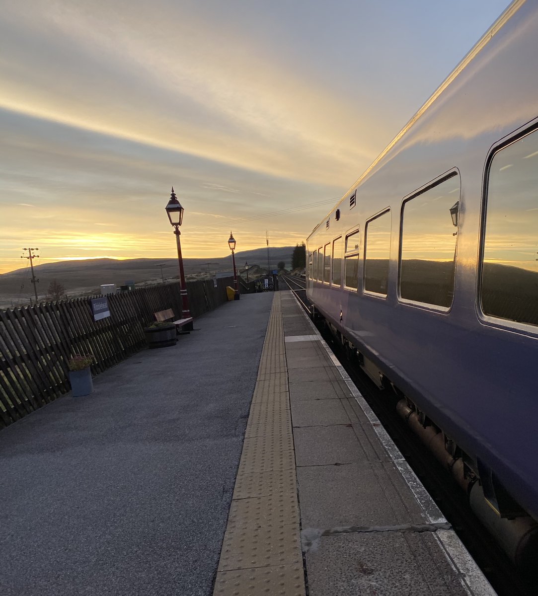 For new and existing public transport options into and around the National Park, visit 👇

🚉 - settle-carlisle.co.uk
🚌 - dalesbus.org

#YorkshireDales #PublicTransport