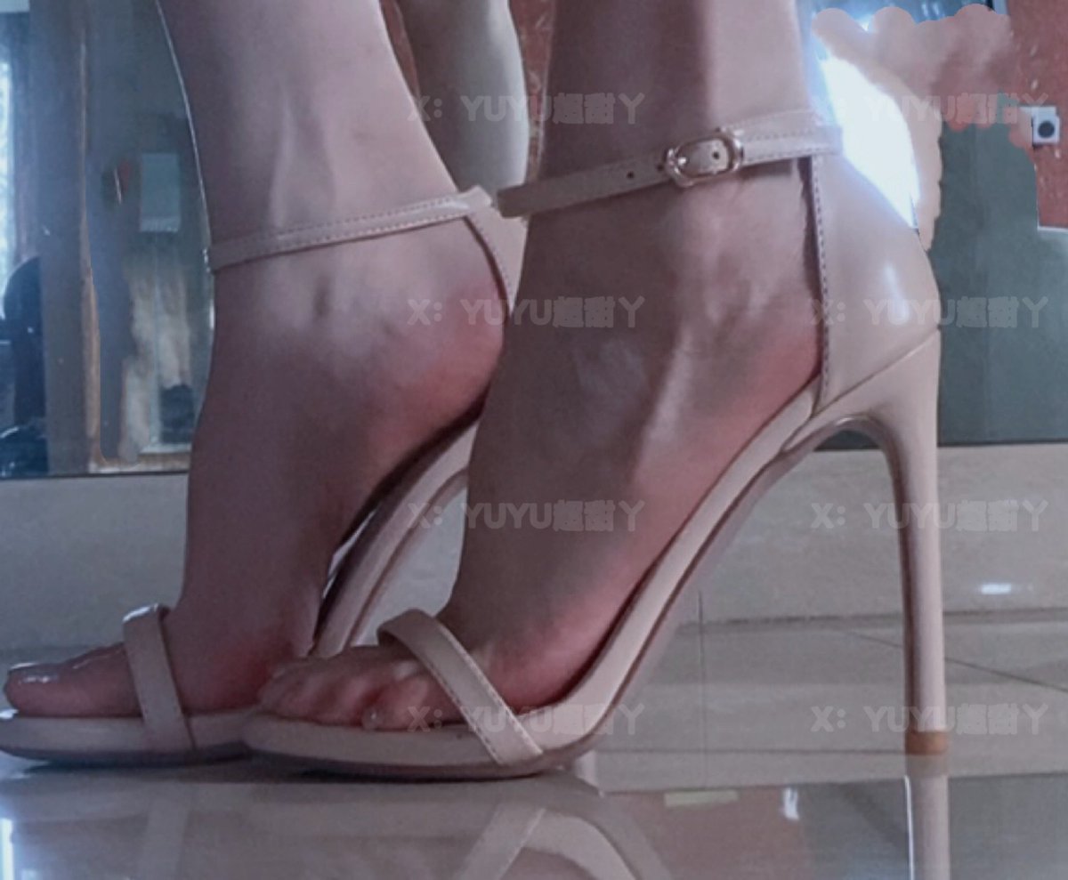 嘬嘬  #脚 #高跟 #足控 #脚控