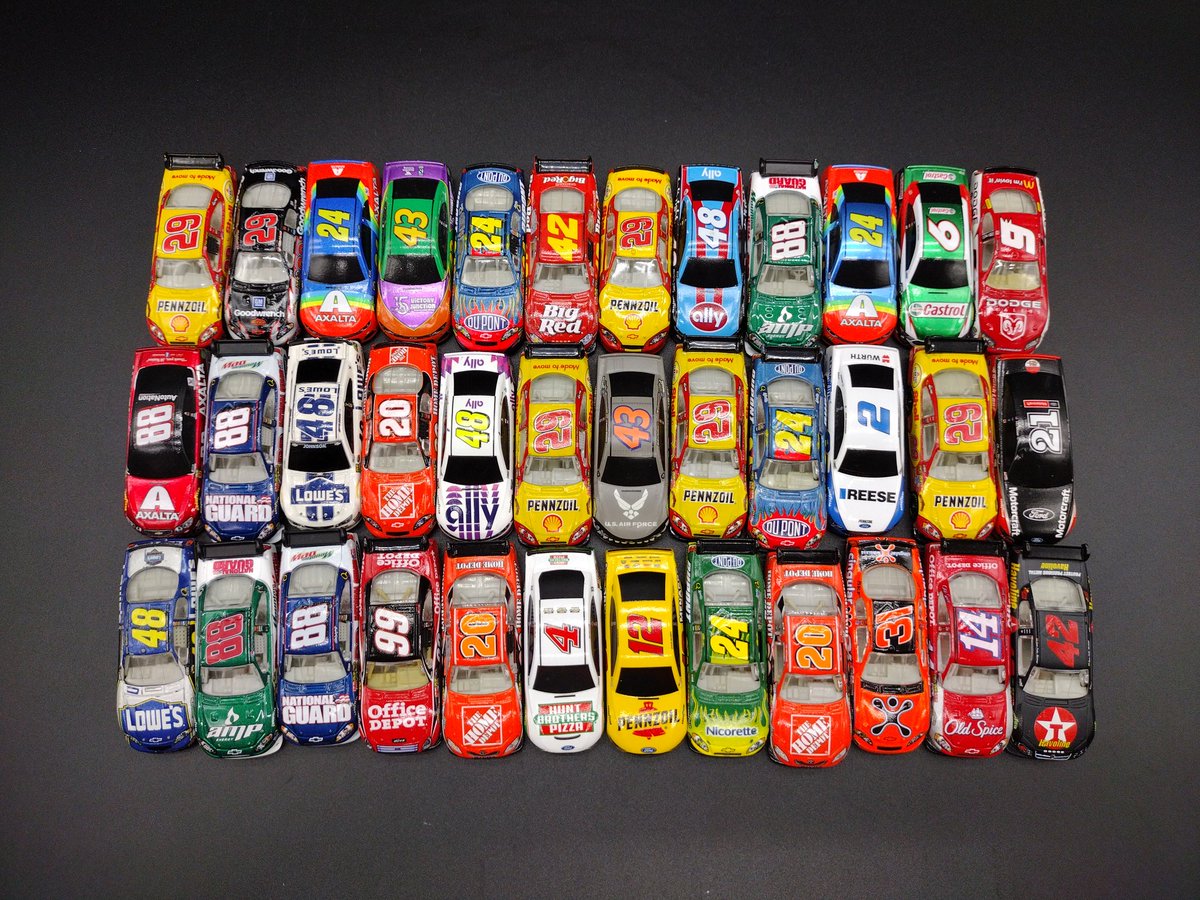 Mini 1:87 scale diorama in an Altoids tin! $15 shipped. Pick two cars of your choice, and I'll put it together. I only have Darlington backdrop right now, but I can do more if you'd like! #RacecarGraveyard