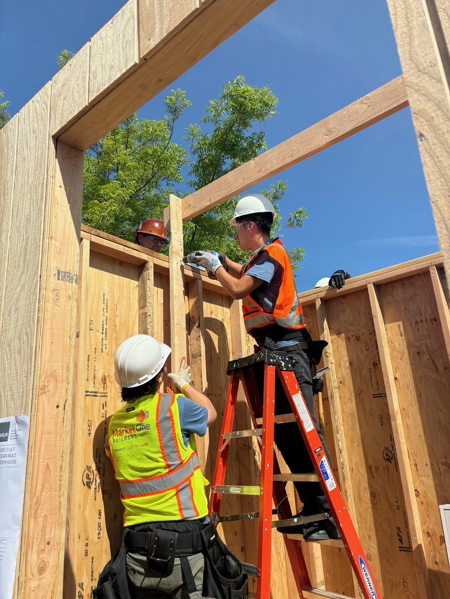 SAVA_Charter's tweet image. We are #savaproud of our students who competed in the Construction Industry Educational Foundation Design Build Competition last week. They demonstrated excellence and perseverence in the two-day event. Way to go, Sabercats! #loveteachguide #gcclevelup #elevateourimpact