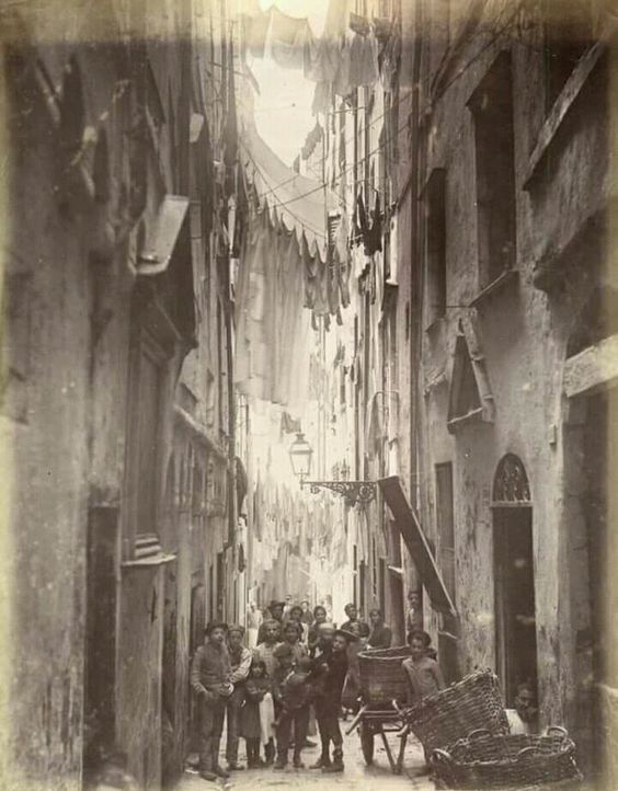 Genova, Vicoli, 1890.