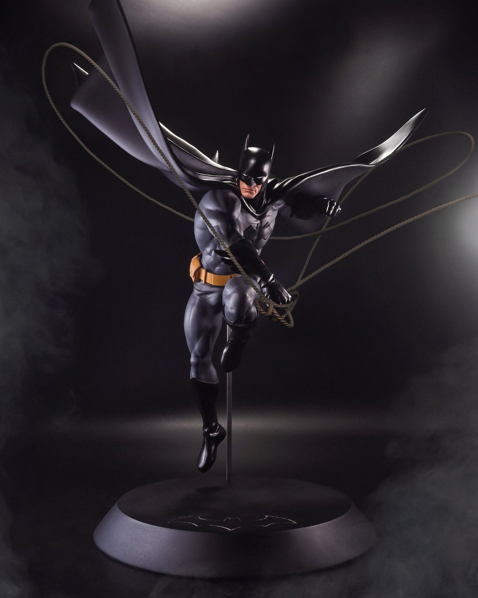 DC Comics DC Designer Series Batman (Dan Mora) 1/6 Scale Limited Edition Statue available for pre-order!

bit.ly/3wswqMV

#dccomics #batman #bigbadtoystore #bbts