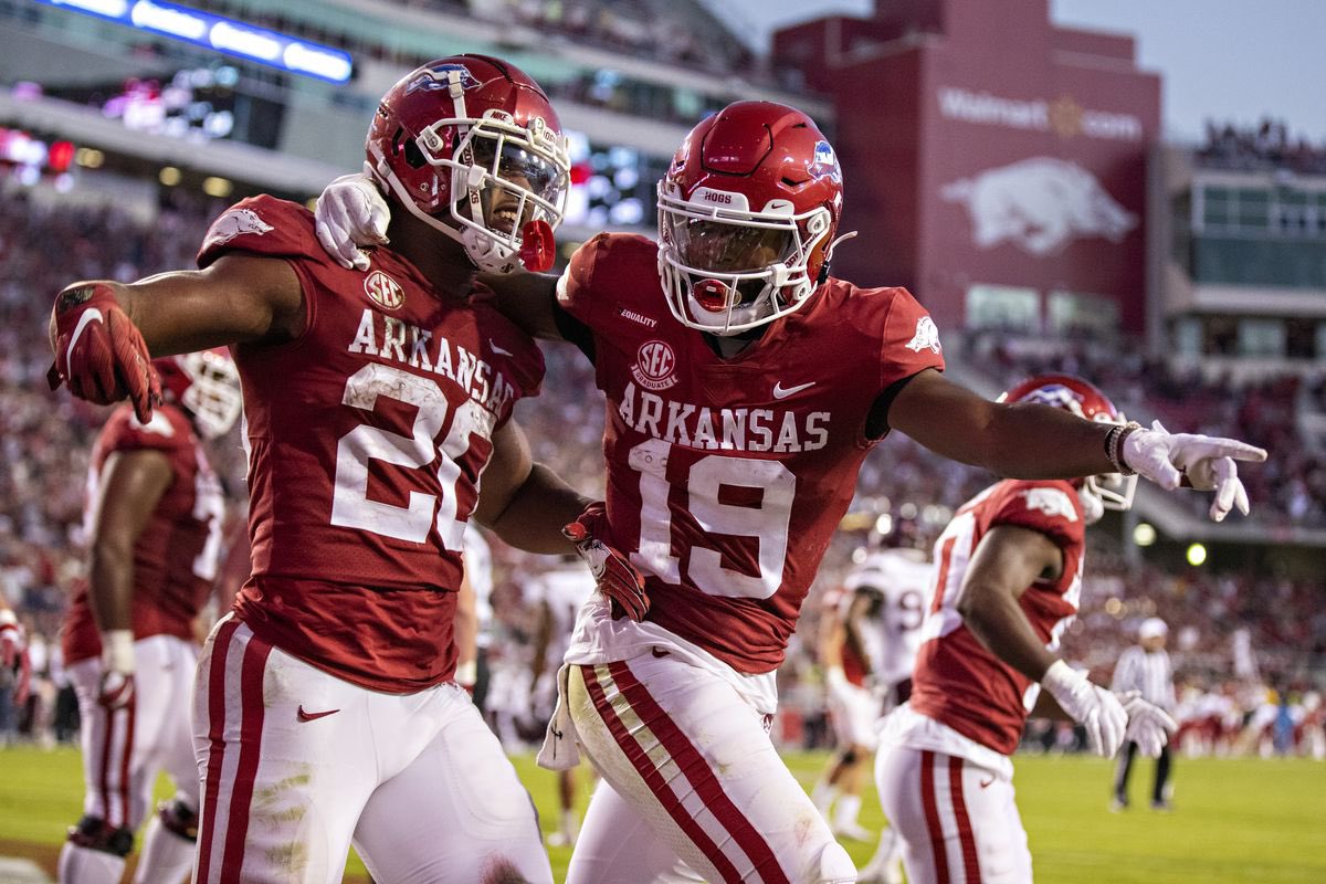 After a great conversation with @CoachDekeAdams Im blessed to receive a D1 offer from @RazorbackFB @CoachCausey66 @ogwarriorsfb @MacCorleone74 @EugeneSims2 @TDurr92 @LawrencHopkins @game1_pre @PrepRedzoneMS @On3sports